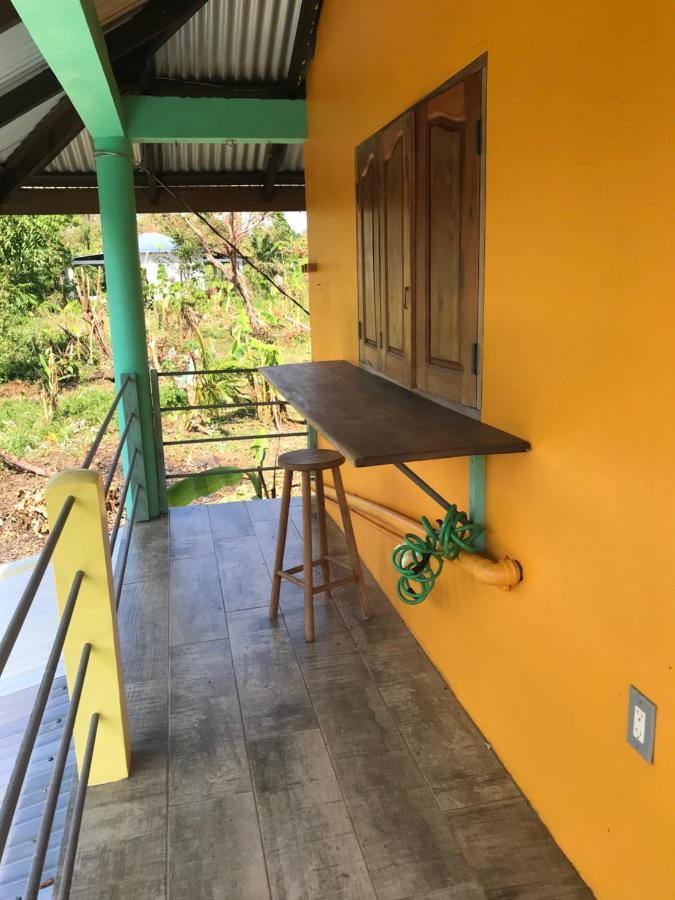 La Casa Naranja Brig Bay Exterior photo